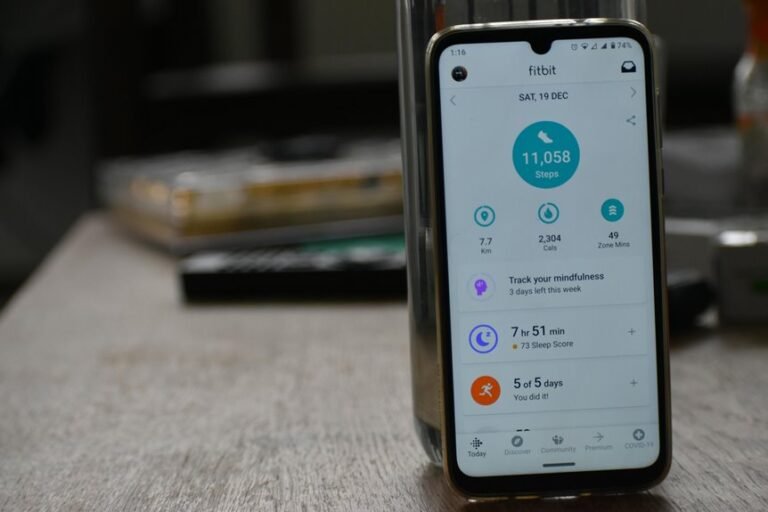 monitor phone activity completely